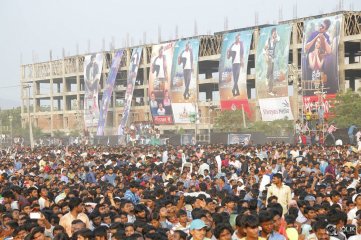 Khaidi No 150 Pre Release Event